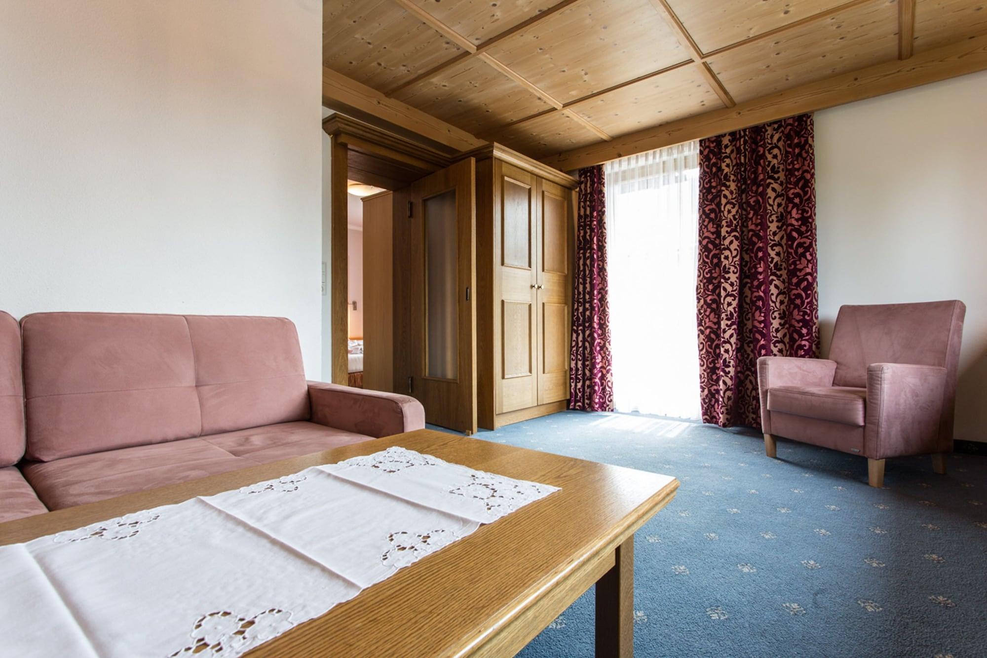 Hotel Solstein ゼーフェルト・イン・チロル エクステリア 写真